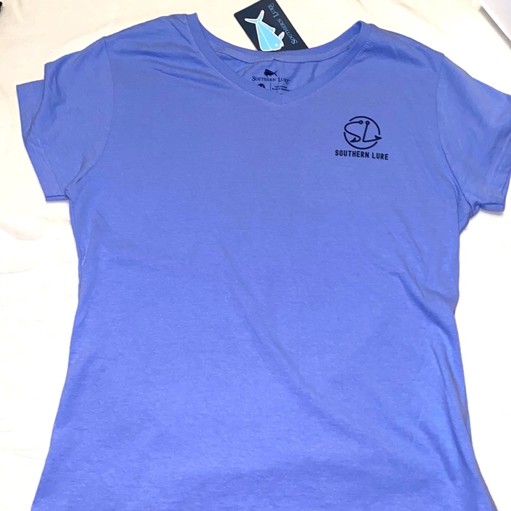 NWT southern Lure lilac size medium T-shirt, V-neck